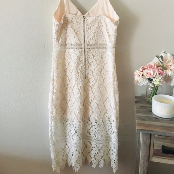 NWT!! Beautiful Hallow Out Midi Dress White (M) - Picture 3 of 11